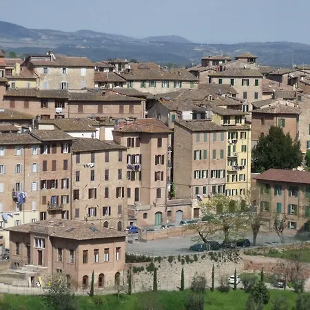 Del Sole לינה וארוחת בוקר סיינה