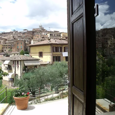 Del Sole לינה וארוחת בוקר סיינה